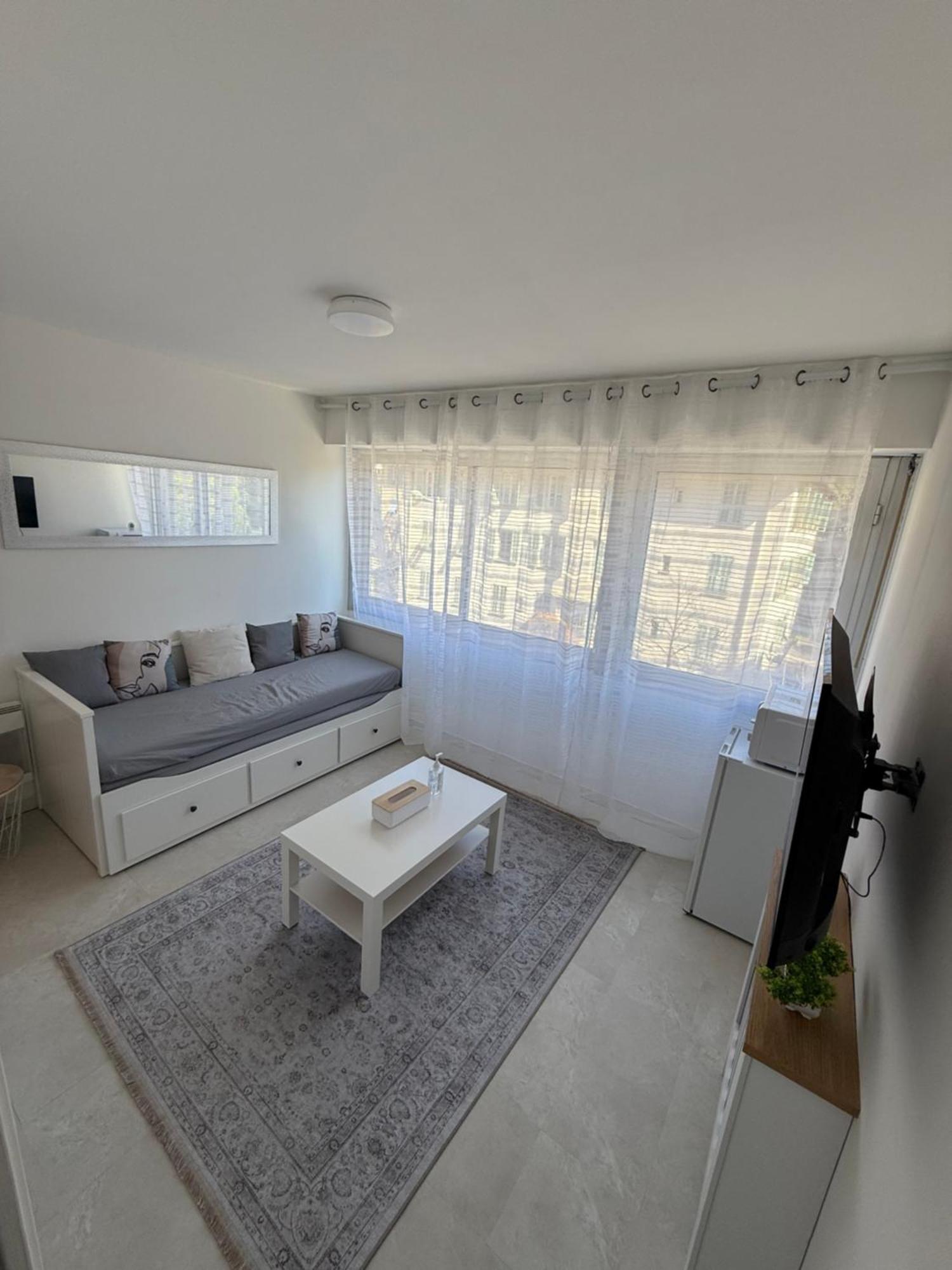 Studio Cosy Entierement Equipe Nizza Exterior foto